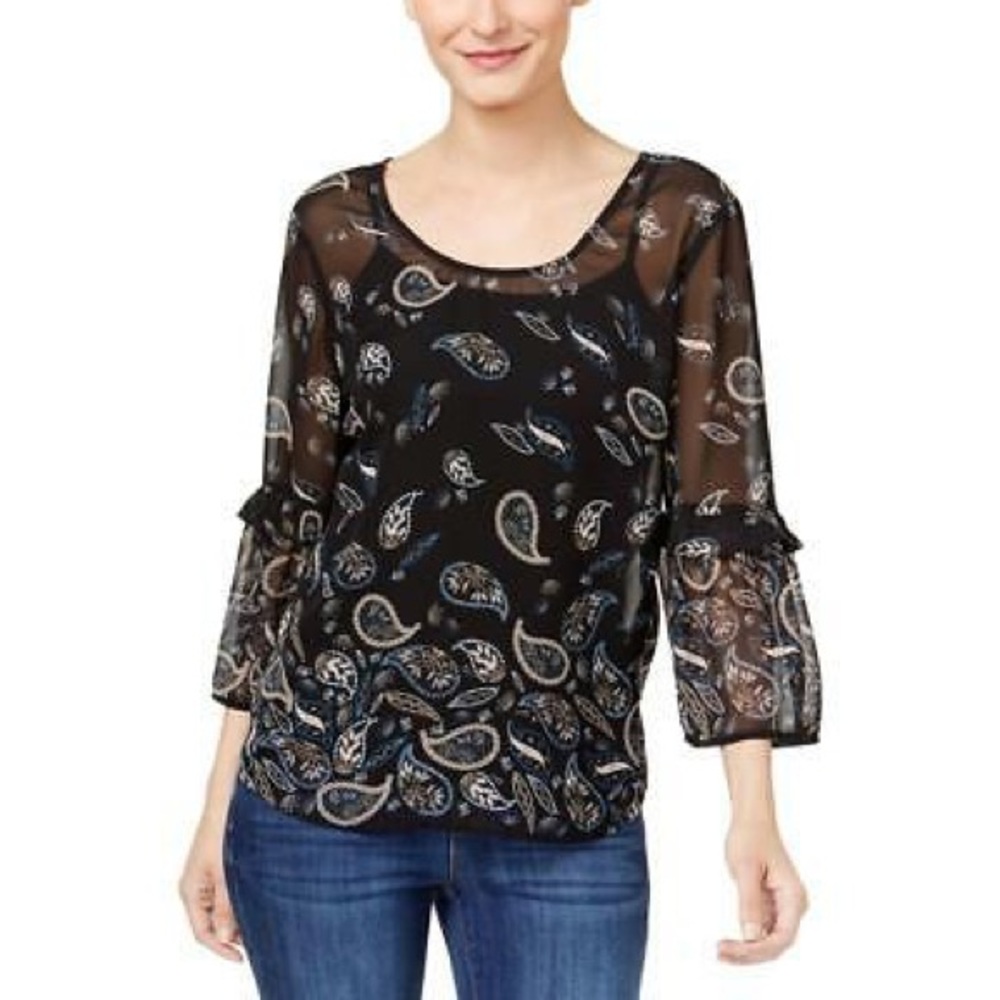 Bell sleeve blouse